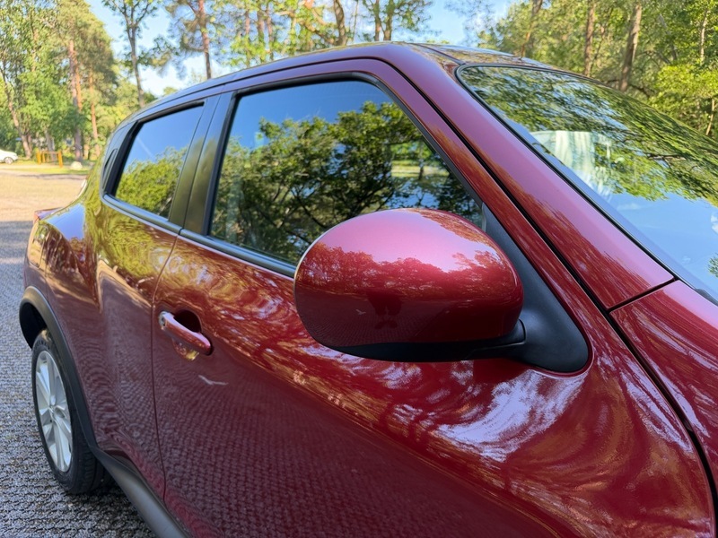 Nissan Juke Suv Red #41