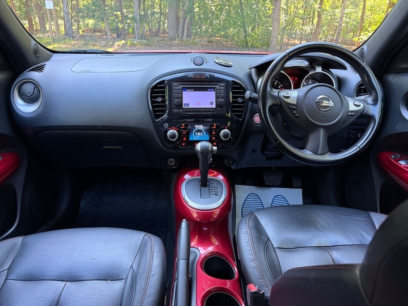 Nissan Juke Suv Red #2