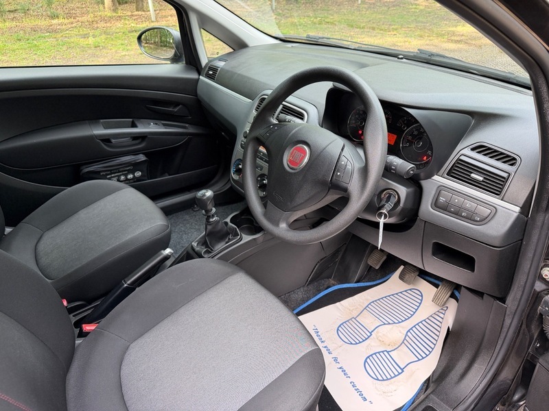 Fiat Punto Mylife White #14