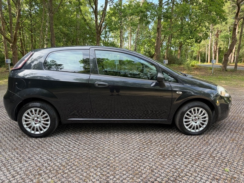 Fiat Punto Pop Black #6