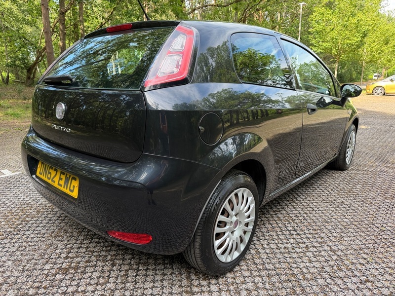 Fiat Punto Mylife White #9
