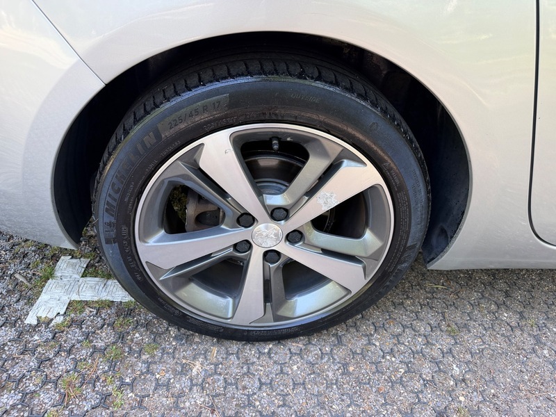 Peugeot 308 1.6 Blue Hdi Ss Grey #53