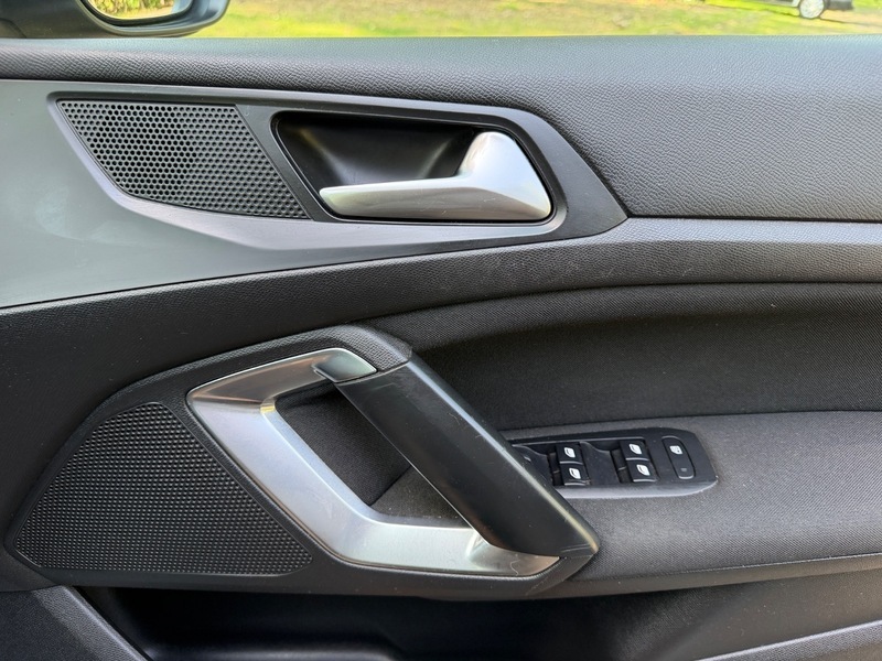 Peugeot 308 1.6 Blue Hdi Ss Grey #44