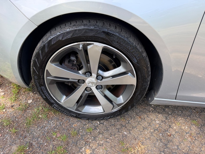 Peugeot 308 1.6 Blue Hdi Ss Grey #51