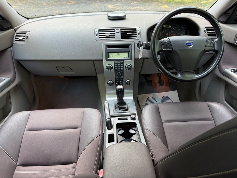 Volvo S40 Se S40 Silver #2