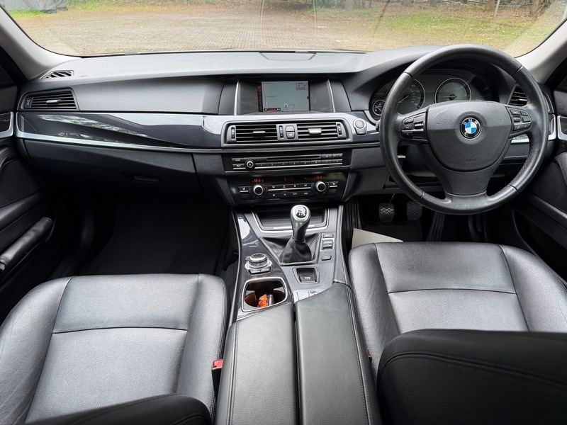 BMW 5 Series 520D Se Touring Grey #2