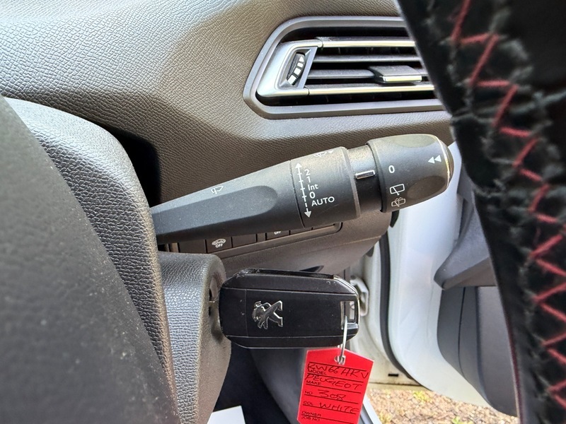 Peugeot 308 1.2 Puretech Allure Eat Silver #32