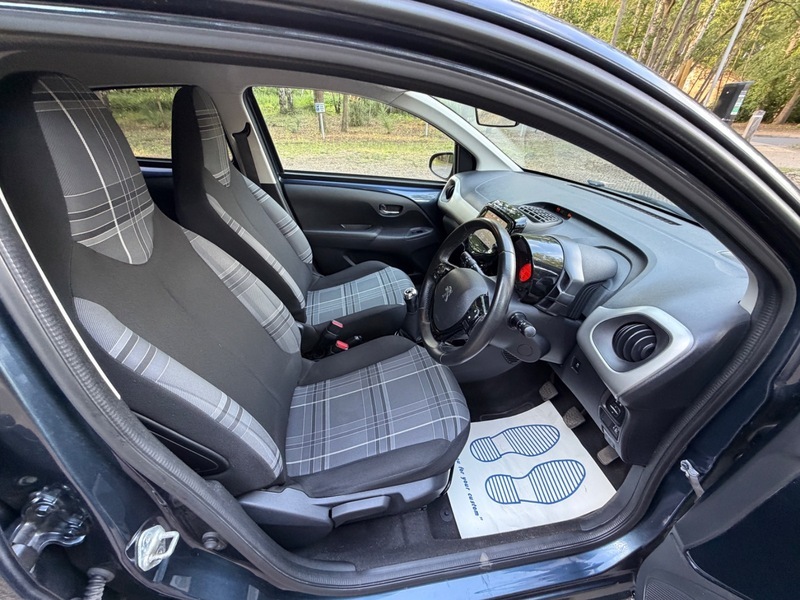 Peugeot 108 Allure Blue #4