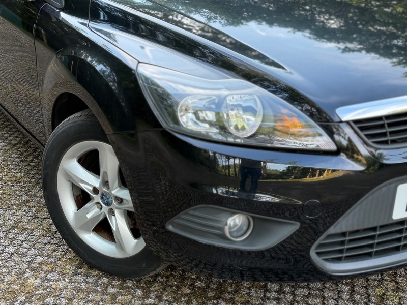 Ford Focus 1.6 Zetec Hatchback Euro 5 105 Blue #18