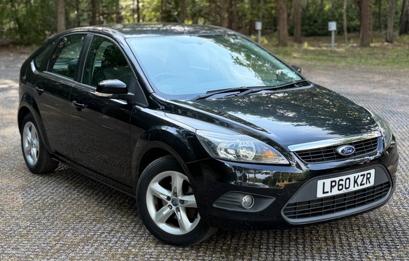 Ford Focus 1.6 Zetec Hatchback Euro 5 105 Blue #1