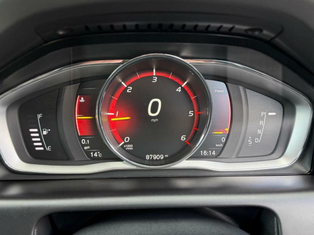 Volvo XC60 Silver #60