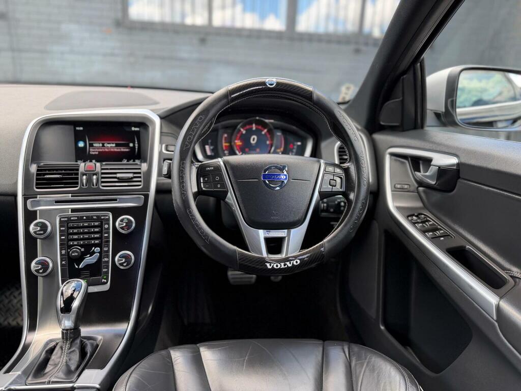 Volvo XC60 Silver #30