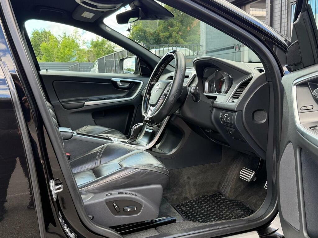 Volvo XC60 Silver #36
