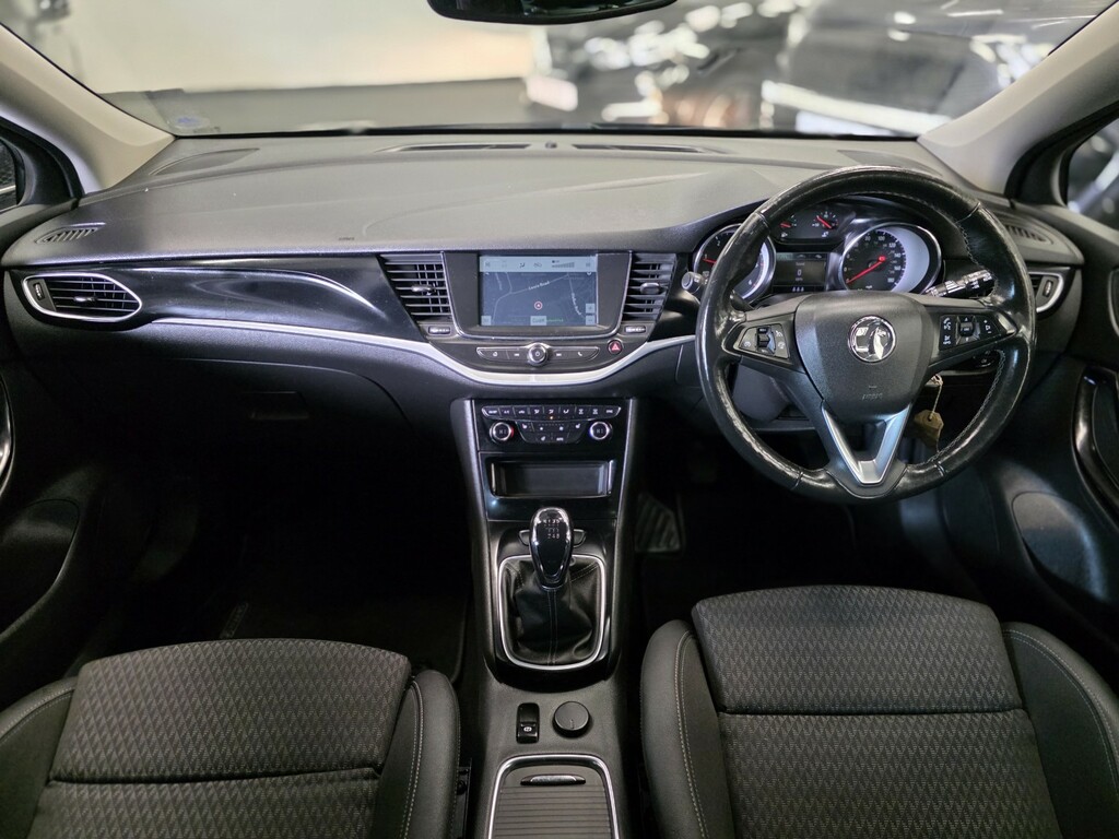 Vauxhall Astra Hatchback 1.6 Cdti Blueinjection Griffin 201919 RN19FYP Black #2