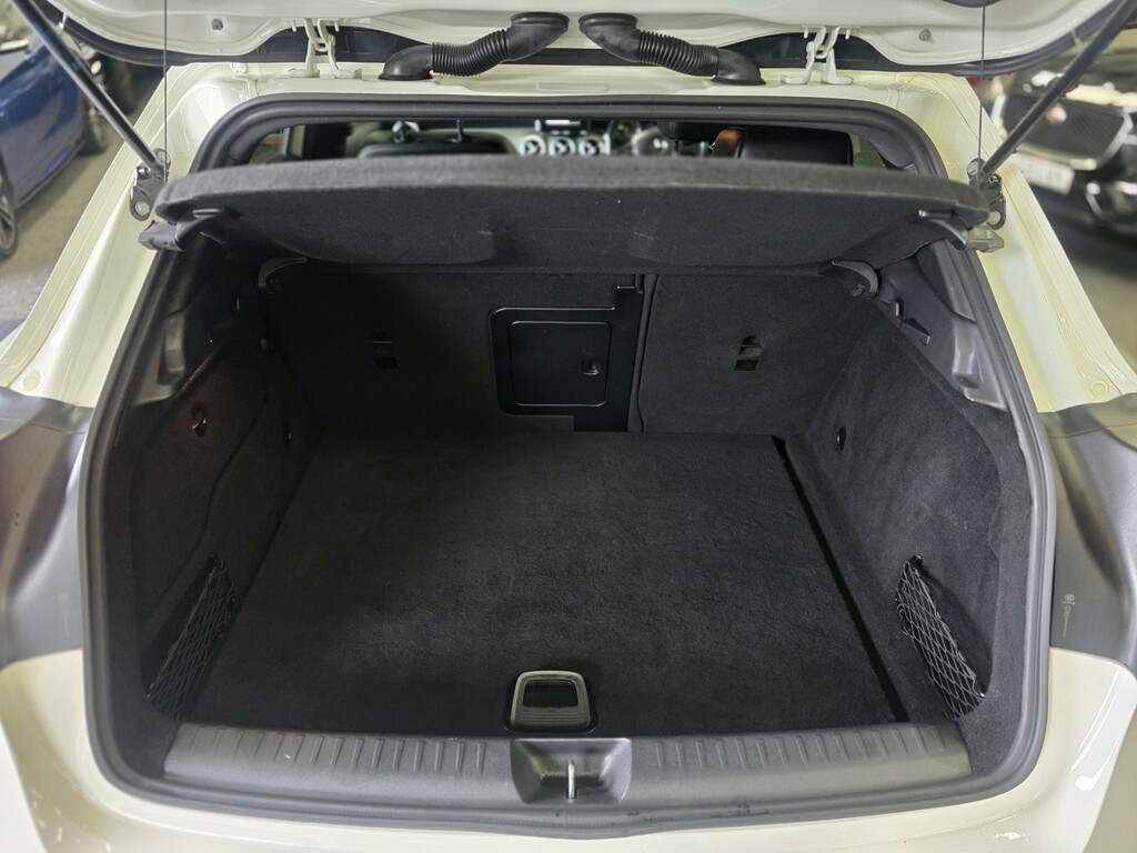 Mercedes-Benz GLA Class Suv White #16