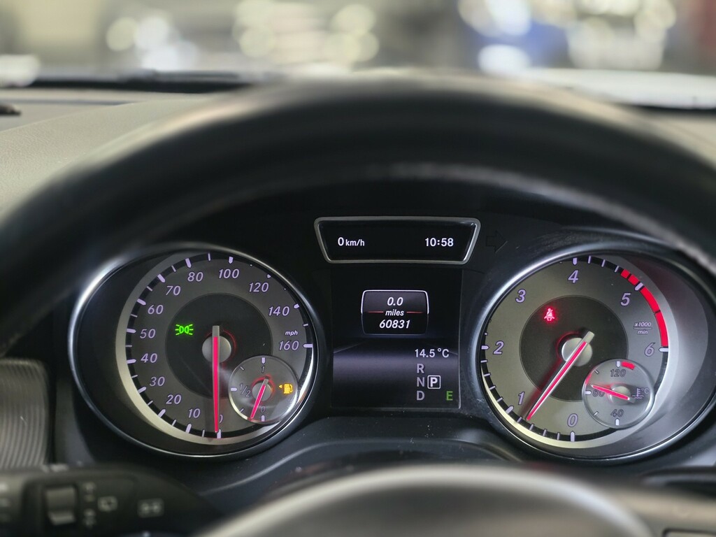 Mercedes-Benz GLA Class Suv White #10