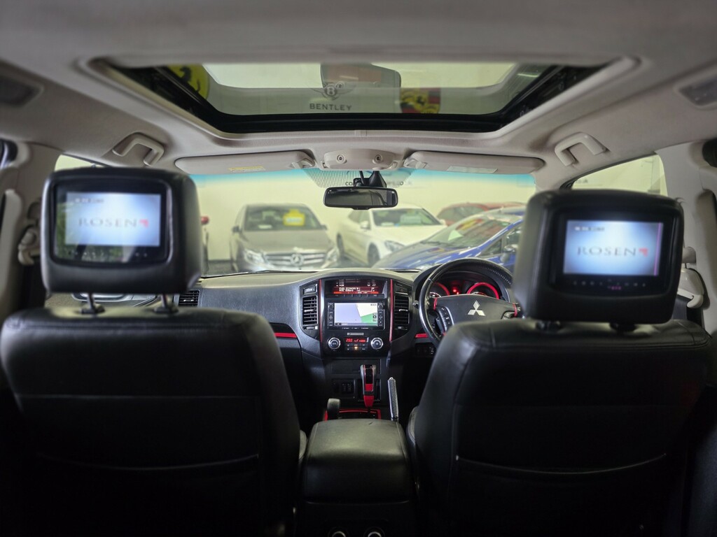 Mitsubishi Shogun Suv 3.2 Di-dc Sg4 201565 White #2