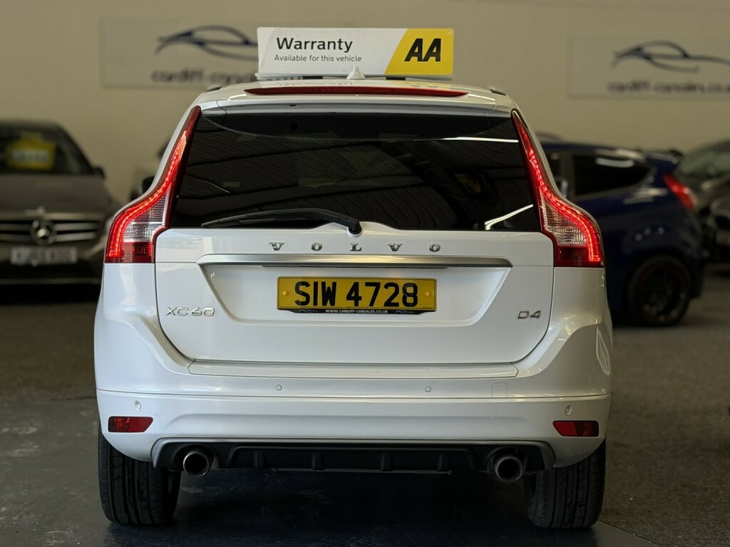 Volvo XC60 R-design White #28