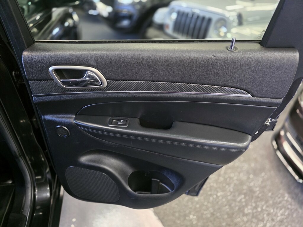 Jeep Grand Cherokee Summit Red #21