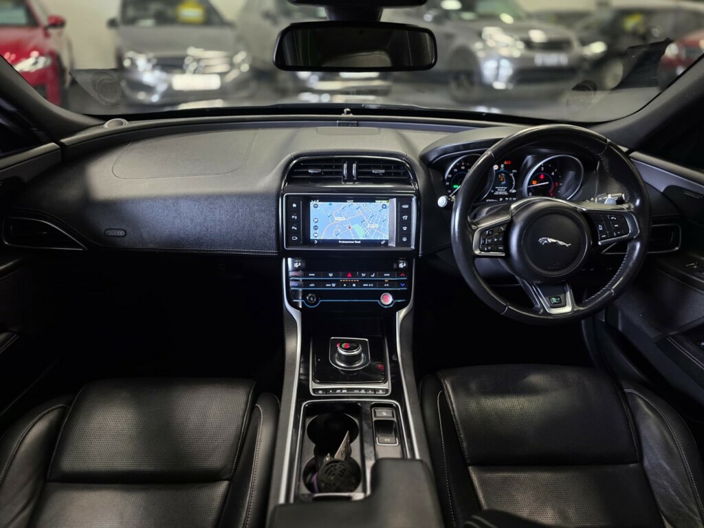 Jaguar XE 2.0 D R-sport Grey #2