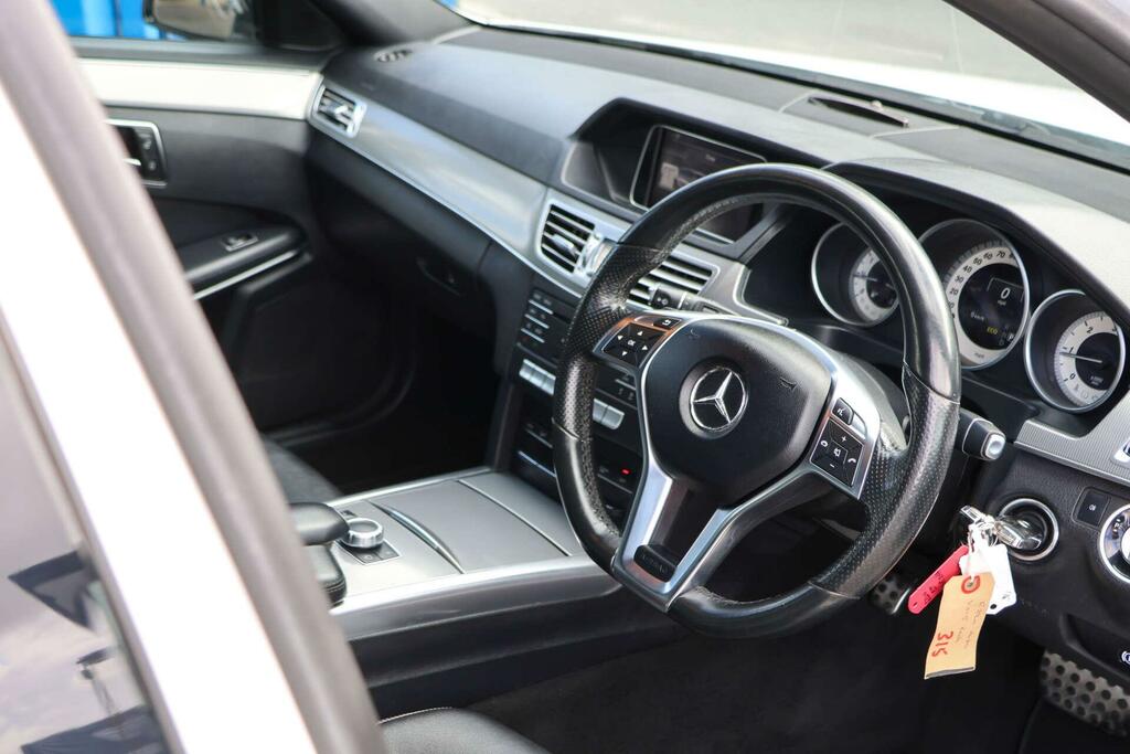 Mercedes-Benz E Class 2.1 E220 Bluetec Amg Night Edition G-tronic Euro VO15XNA White #6