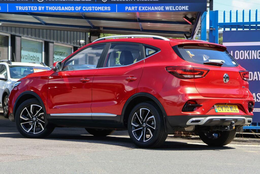 MG ZS Exclusive Red #6