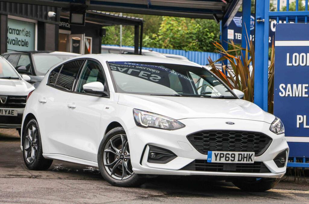 Ford Focus St-line White