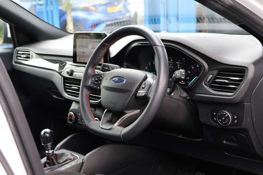 Ford Focus St-line White #4