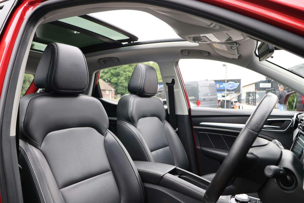 MG ZS Exclusive Red #6