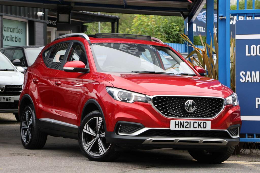 MG ZS Exclusive Red