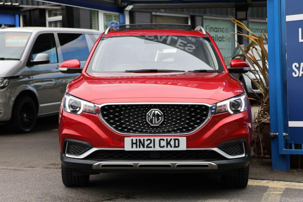 MG ZS Exclusive Red #3