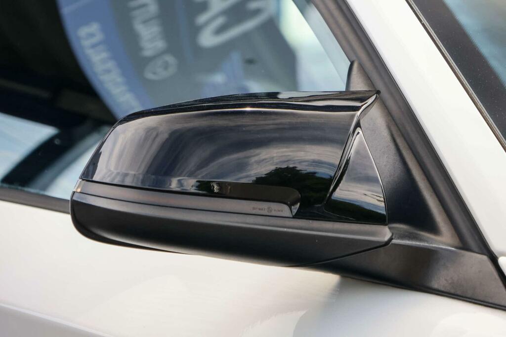 BMW 1 Series Se White #4