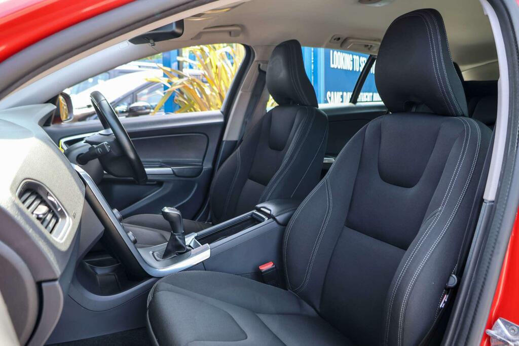 Volvo V60 2.0 D4 Business Edition 188 Bhp Grey #19