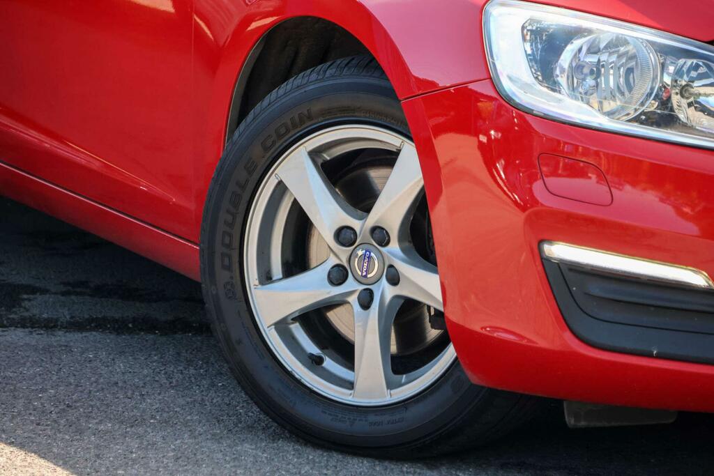 Volvo V60 Business Edition Red #3