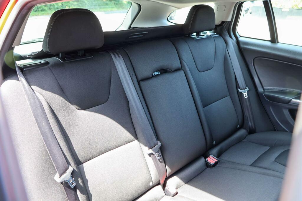 Volvo V60 2.0 D4 Business Edition 188 Bhp Grey #17