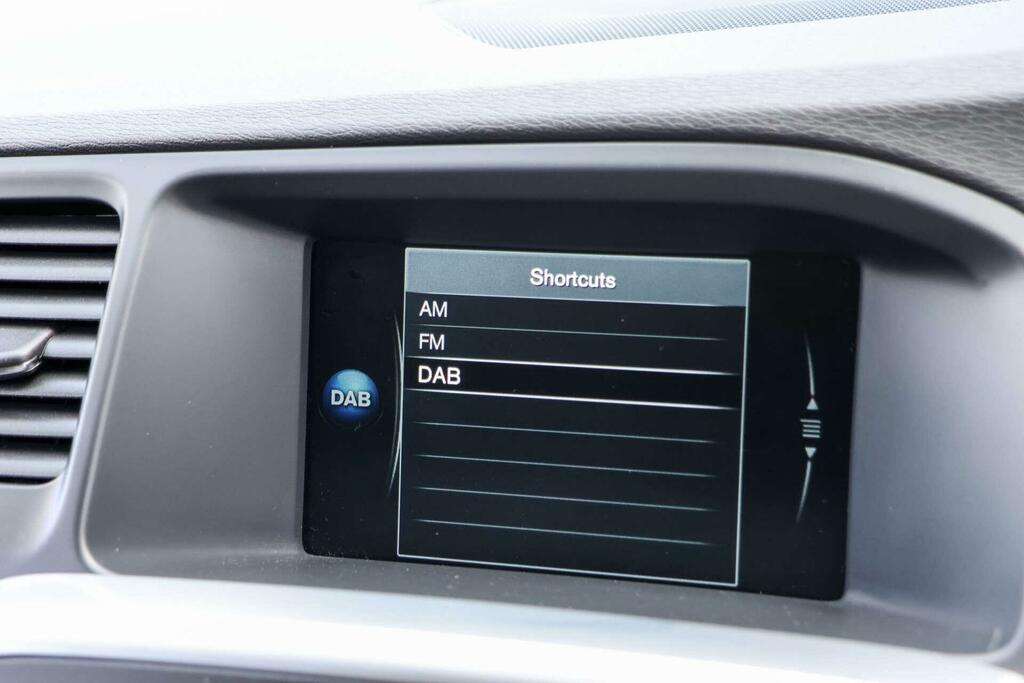 Volvo V60 2.0 D4 Business Edition 188 Bhp Grey #27