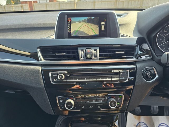 BMW X1 Sdrive18d Se White #29