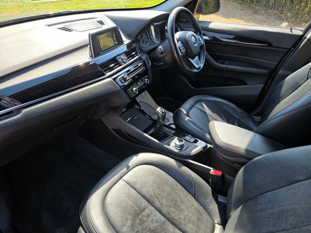 BMW X1 Sdrive18d Se White #38