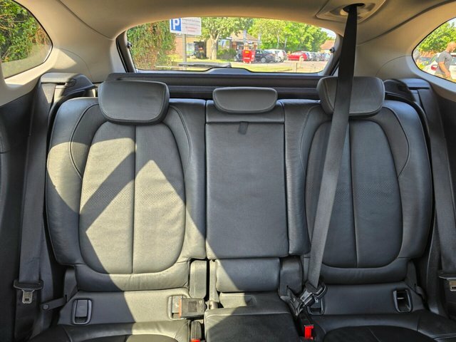 BMW X1 Sdrive18d Se White #39