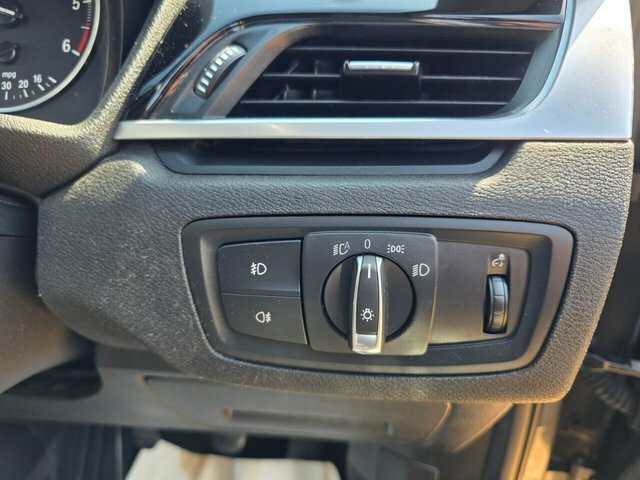 BMW X1 Sdrive18d Se White #31