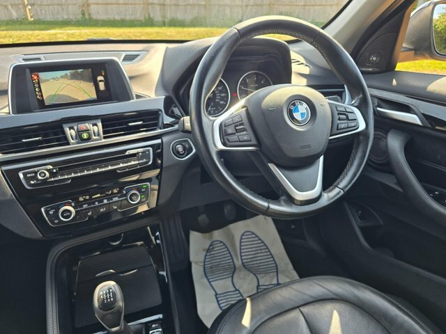 BMW X1 Sdrive18d Se White #20