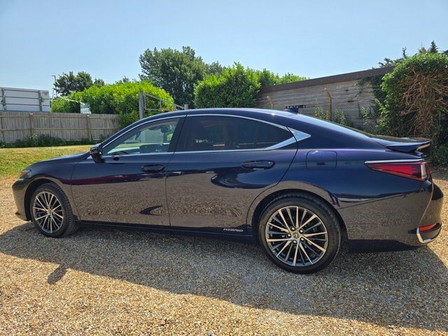 Lexus ES 300H F-sport Tech Safety Black #18