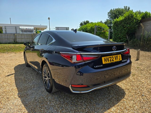 Lexus ES 300H F-sport Tech Safety Black #16