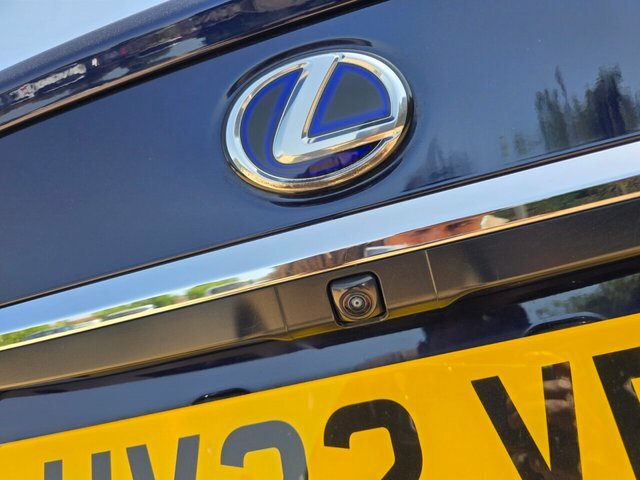 Lexus ES 300H F-sport Tech Safety Black #13