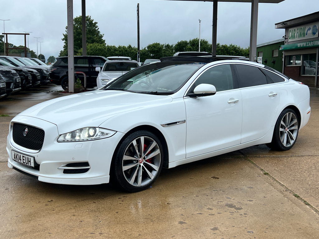 Jaguar XJ 3.0D V6 Portfolio Saloon Euro 5 S White