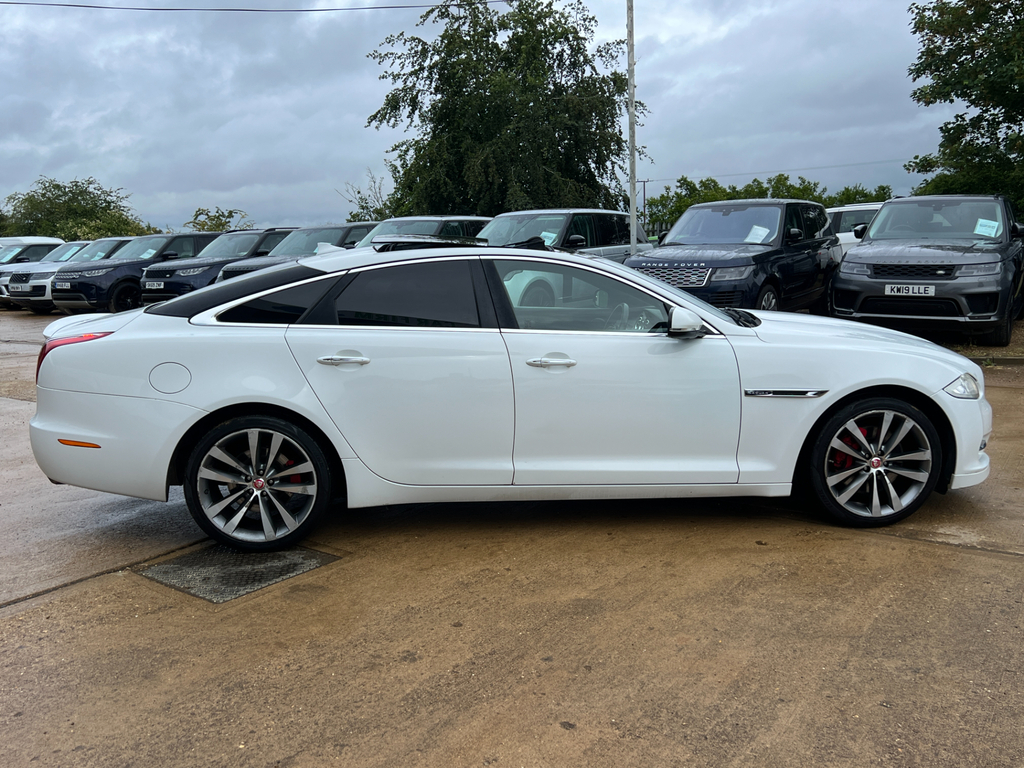 Jaguar XJ 3.0D V6 Portfolio Saloon Euro 5 S White #2
