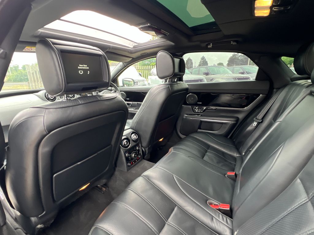 Jaguar XJ 3.0D V6 Portfolio Saloon Euro 5 S White #4