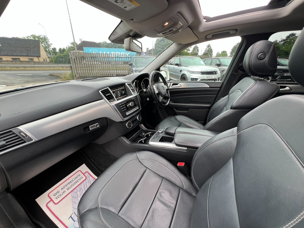 Mercedes-Benz M Class 2.1 Bluetec Amg Sport Suv G-tronic 4Wd White #3