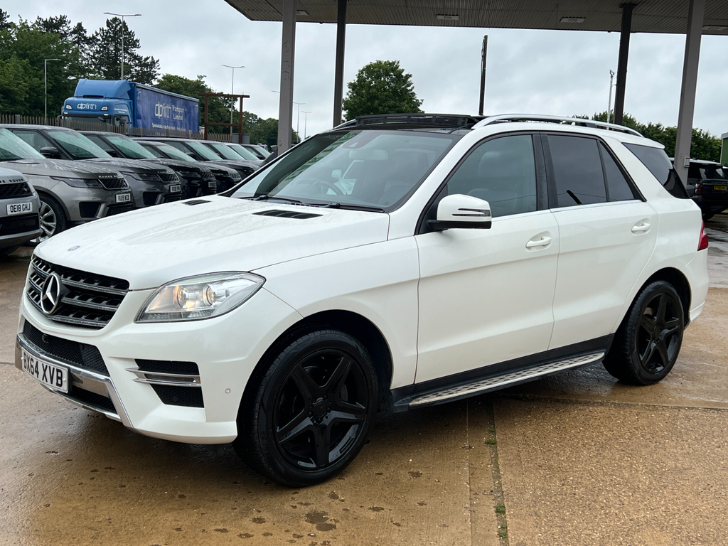Mercedes-Benz M Class 2.1 Bluetec Amg Sport Suv G-tronic 4Wd White #5