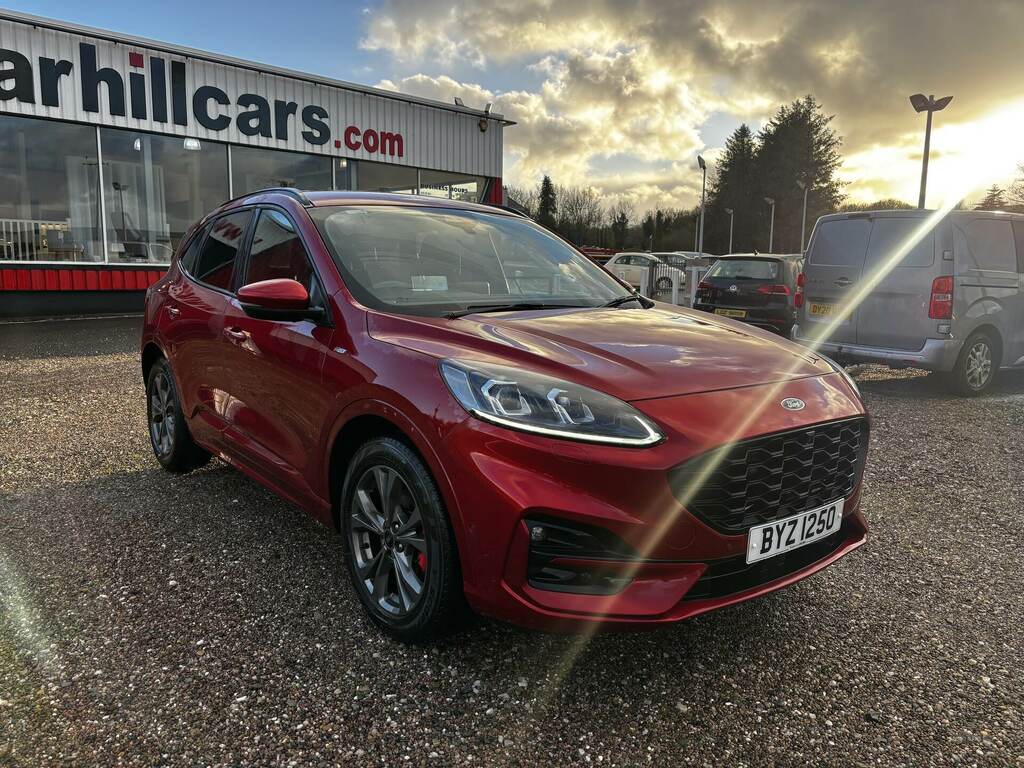 Ford Kuga 1.5 Ecoblue St-line First Edition Red
